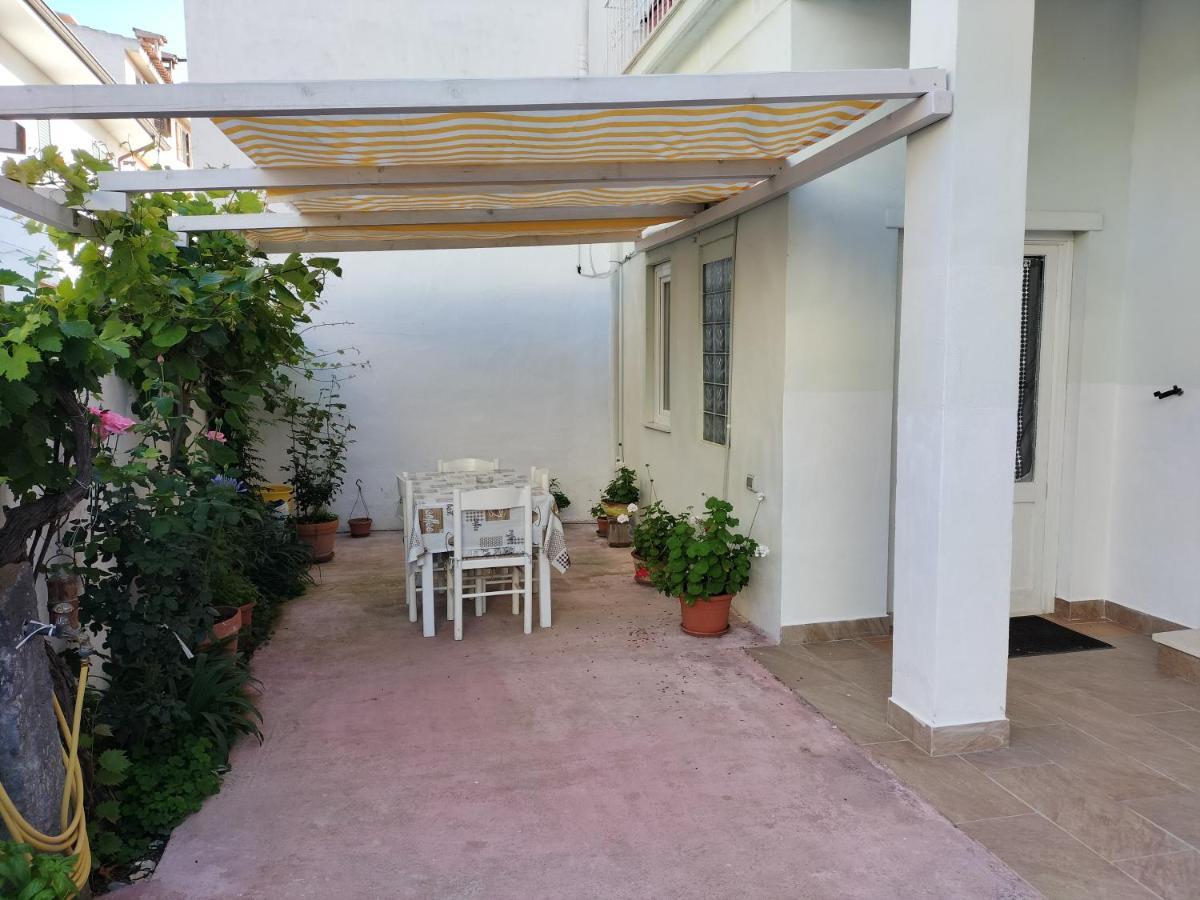 The Square Apartman Orosei Kültér fotó
