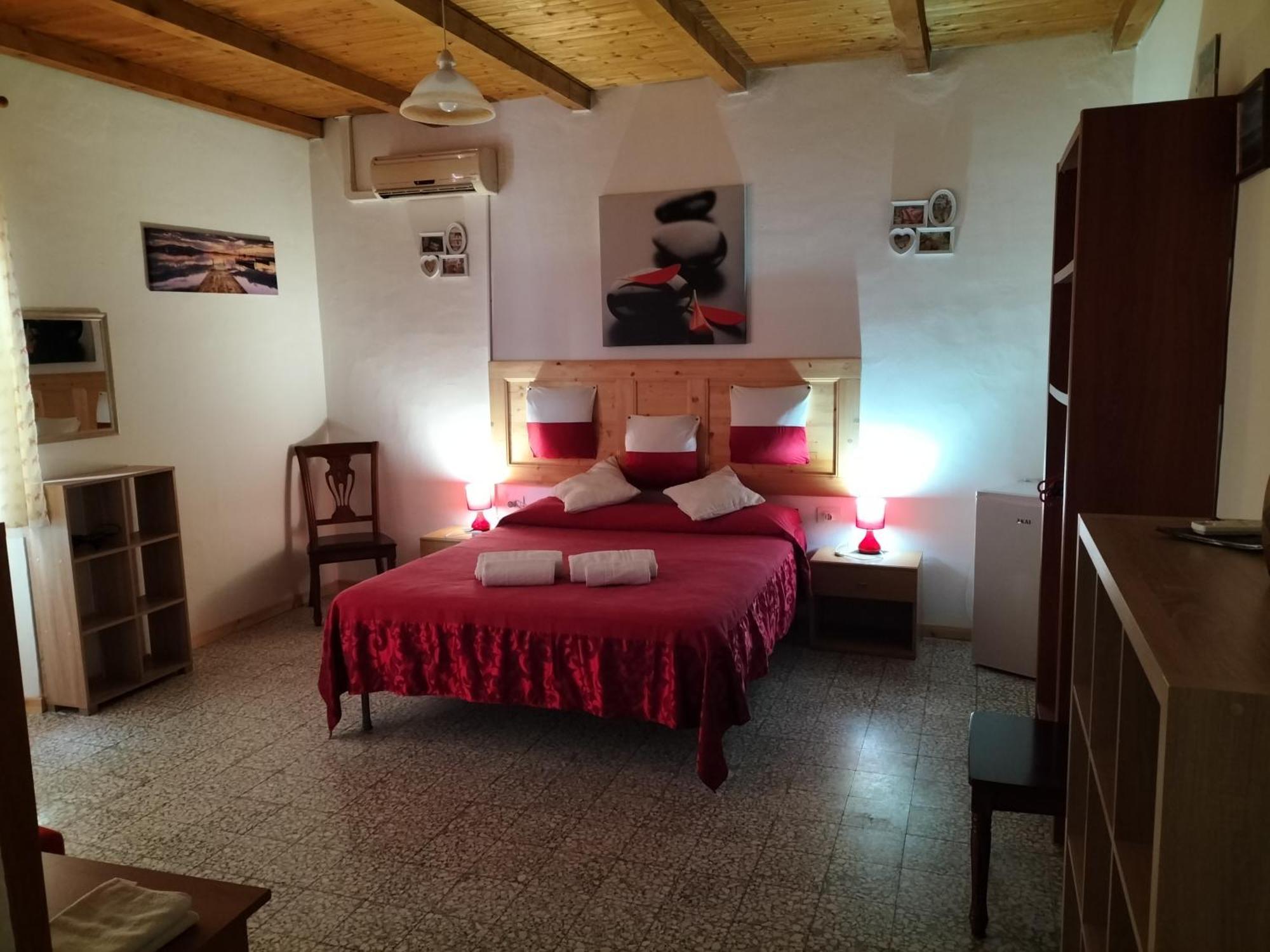 The Square Apartman Orosei Kültér fotó