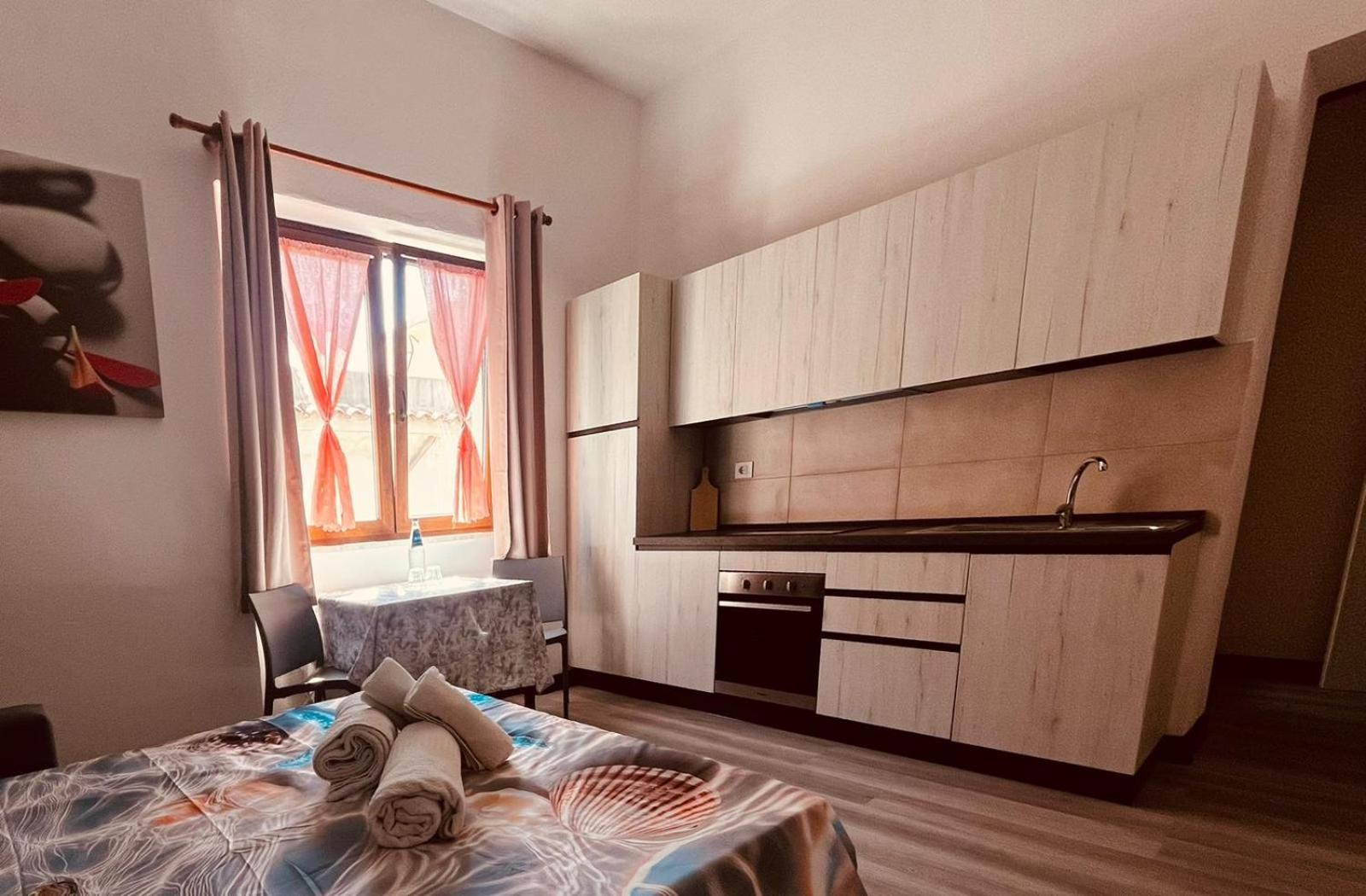 The Square Apartman Orosei Kültér fotó
